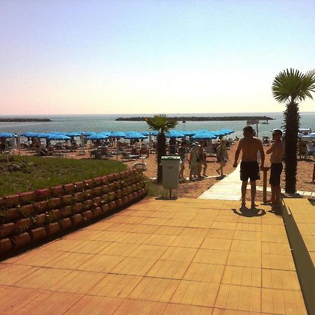 Airone Bianco Residence Village Lido delle Nazioni Eksteriør bilde