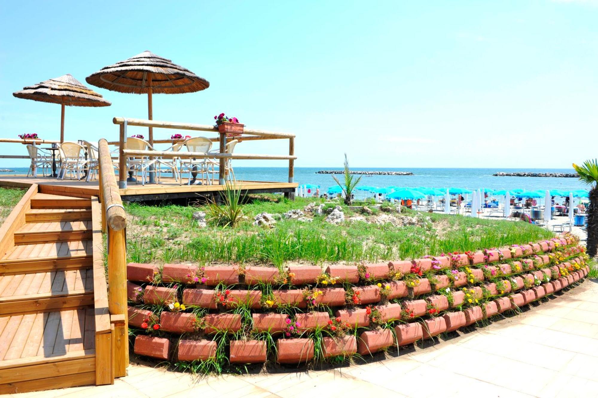 Airone Bianco Residence Village Lido delle Nazioni Eksteriør bilde